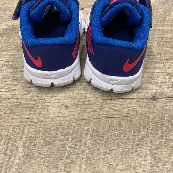 Infant Nike Trainers like new! - Picture 3 of 5